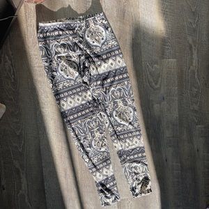 Leggings only wore once French Laundry